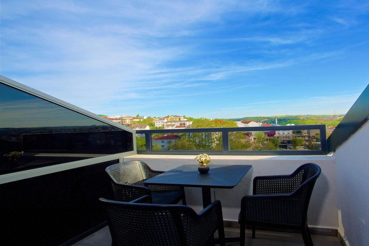 Days Inn By Wyndham Istanbul Arnavutkoy Εξωτερικό φωτογραφία